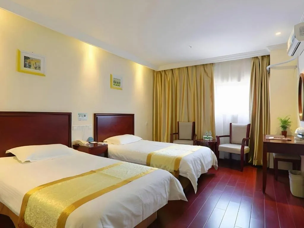 Bed in GreenTree Inn Nanjing Software Valley DaDingFang Express Hotel