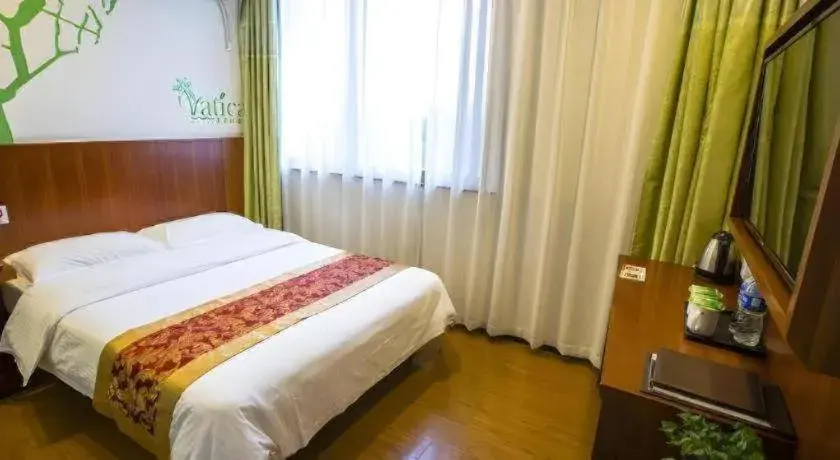 Bed in Vatica ShangHai Pudong Airport Disney Huaxia(E) Road Metro Station Hotel . Bed in Vatica ShangHai Pudong Airport Disney Huaxia(E) Road Metro Station Hotel .