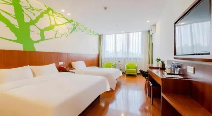 Bed in Vatica ShangHai Pudong Airport Disney Huaxia(E) Road Metro Station Hotel . Bed in Vatica ShangHai Pudong Airport Disney Huaxia(E) Road Metro Station Hotel .