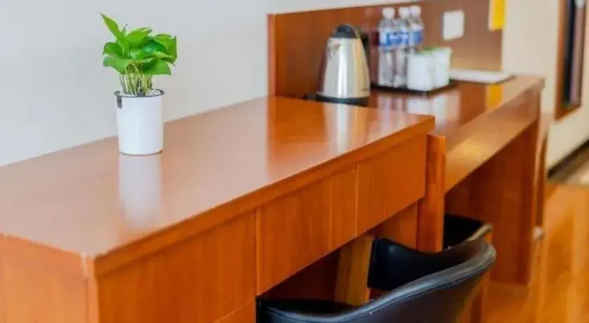 Vatica ShangHai Pudong Airport Disney Huaxia(E) Road Metro Station Hotel . Vatica ShangHai Pudong Airport Disney Huaxia(E) Road Metro Station Hotel .