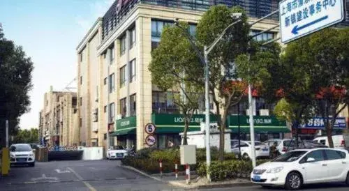 Vatica ShangHai Pudong Airport Disney Huaxia(E) Road Metro Station Hotel . Vatica ShangHai Pudong Airport Disney Huaxia(E) Road Metro Station Hotel .