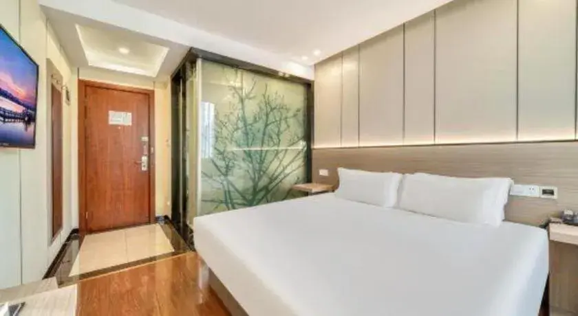 Bed in Vatica ShangHai Pudong Airport Disney Huaxia(E) Road Metro Station Hotel . Bed in Vatica ShangHai Pudong Airport Disney Huaxia(E) Road Metro Station Hotel .