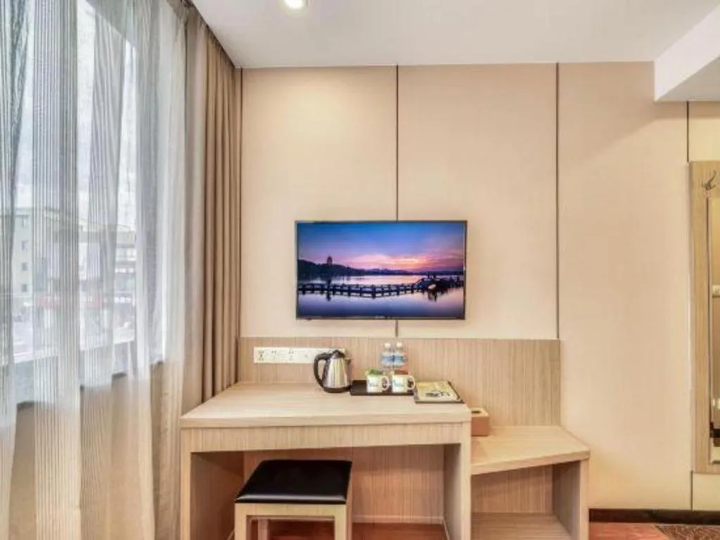 Vatica ShangHai Pudong Airport Disney Huaxia(E) Road Metro Station Hotel .