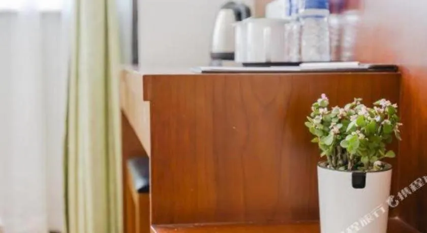 Vatica ShangHai Pudong Airport Disney Huaxia(E) Road Metro Station Hotel .