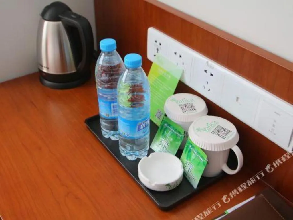 Vatica ShangHai Pudong Airport Disney Huaxia(E) Road Metro Station Hotel .