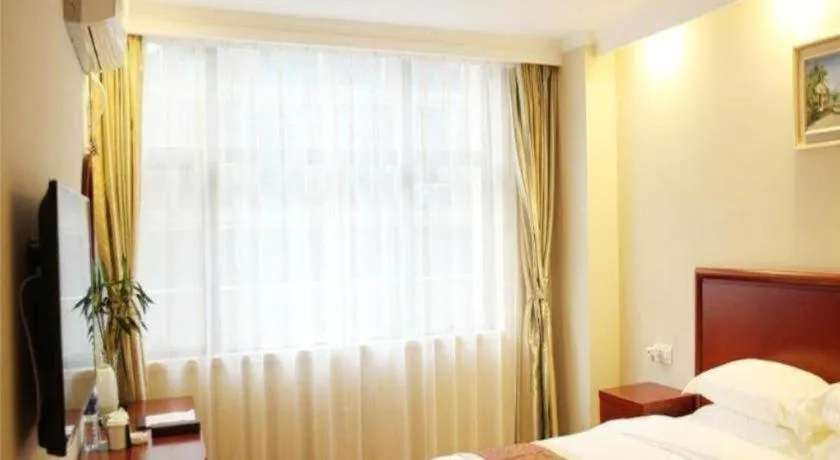 Bed in GreenTree Inn Nanjing Dachang Getang Metro Station Express Hotel