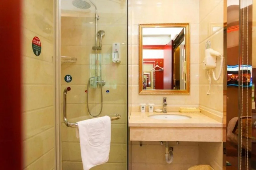 GreenTree Inn JiangSu Wuxi Jiangyin City QinGYAng Town Fuqian Road Express Hotel