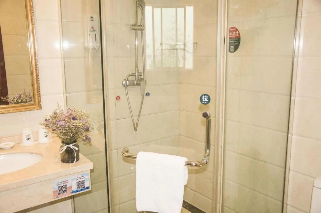 GreenTree Inn JiangSu Wuxi Jiangyin City QinGYAng Town Fuqian Road Express Hotel