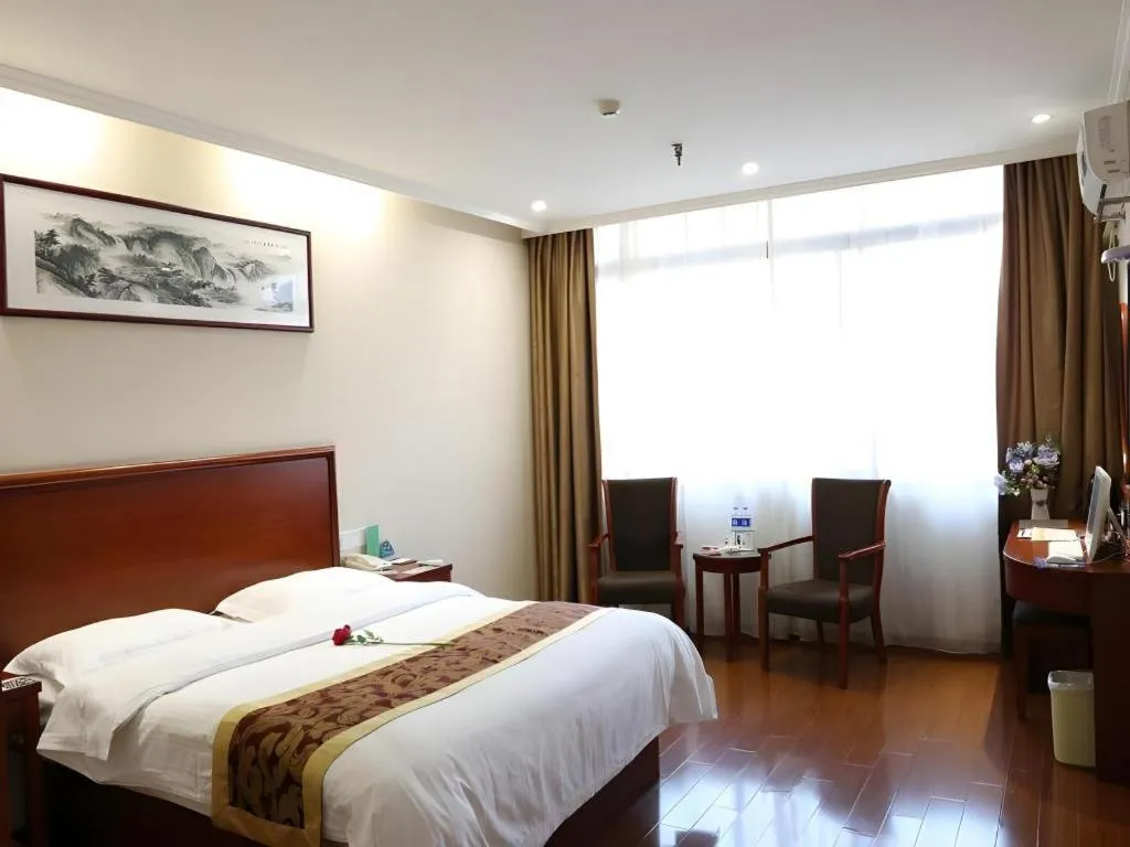 Bed in GreenTree Inn Hefei Feidong Guiwang Road Luzhou Medical School Business Hotel