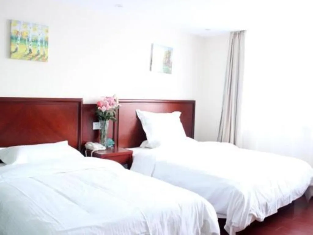 Bed in GreenTree Inn Hefei Feidong Guiwang Road Luzhou Medical School Business Hotel