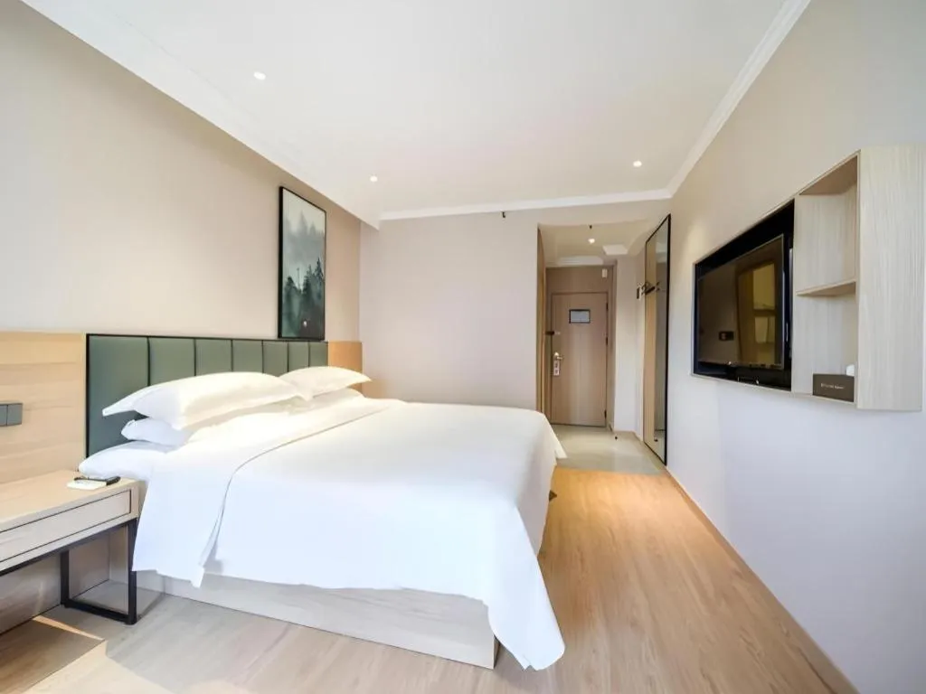 Bed in GreenTree Inn Chizhou Pingtian Lake Qingfeng Avenue Business Hotel