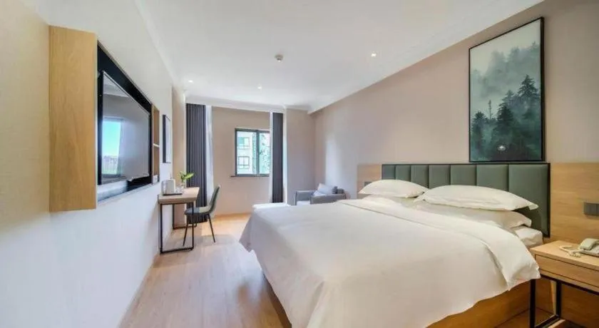 Bed in GreenTree Inn Chizhou Pingtian Lake Qingfeng Avenue Business Hotel