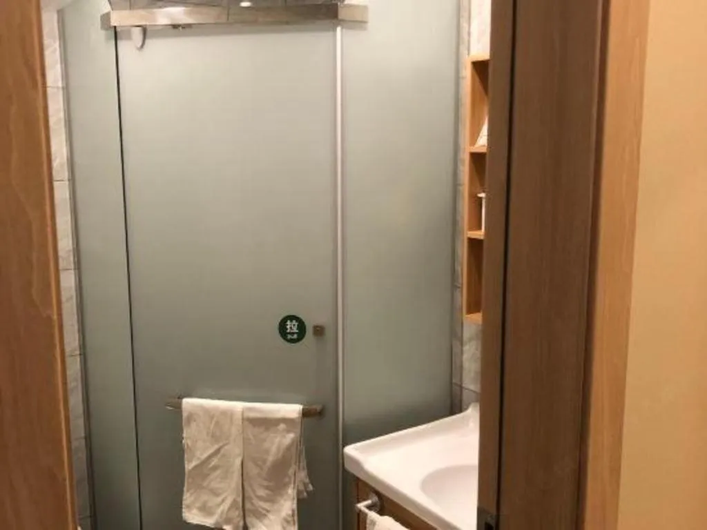 GreenTree Inn Yangzhou Slender West Lake Wencheng Attic Express Hotel