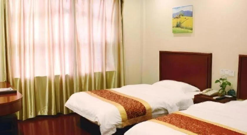 Bed in GreenTree Inn Shanghai MinHang ZhuanQiao Subway Station East ZhuanXing Road Shell Hotel