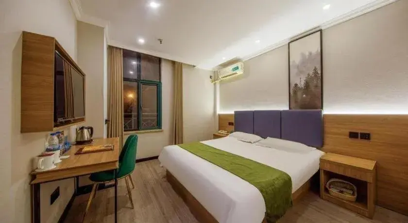 Bed in GreenTree Inn Shanghai MinHang ZhuanQiao Subway Station East ZhuanXing Road Shell Hotel Bed in GreenTree Inn Shanghai MinHang ZhuanQiao Subway Station East ZhuanXing Road Shell Hotel