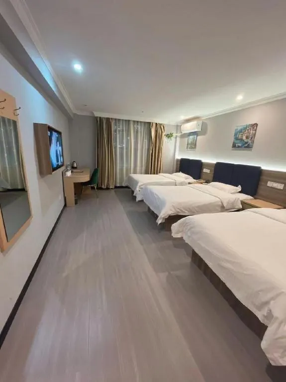 Bed in GreenTree Inn Shanghai MinHang ZhuanQiao Subway Station East ZhuanXing Road Shell Hotel