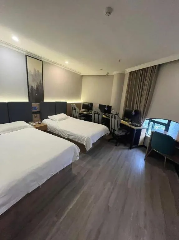 Bed in GreenTree Inn Shanghai MinHang ZhuanQiao Subway Station East ZhuanXing Road Shell Hotel