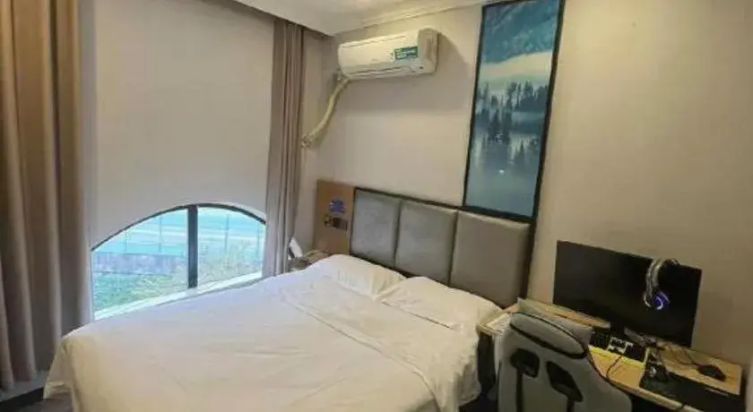 Bed in GreenTree Inn Shanghai MinHang ZhuanQiao Subway Station East ZhuanXing Road Shell Hotel Bed in GreenTree Inn Shanghai MinHang ZhuanQiao Subway Station East ZhuanXing Road Shell Hotel