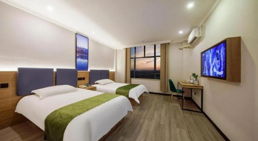 Bed in GreenTree Inn Shanghai MinHang ZhuanQiao Subway Station East ZhuanXing Road Shell Hotel