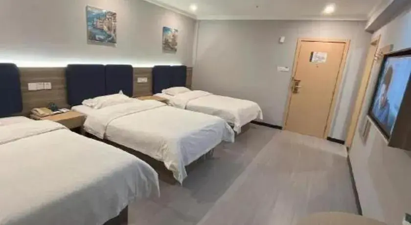 Bed in GreenTree Inn Shanghai MinHang ZhuanQiao Subway Station East ZhuanXing Road Shell Hotel Bed in GreenTree Inn Shanghai MinHang ZhuanQiao Subway Station East ZhuanXing Road Shell Hotel
