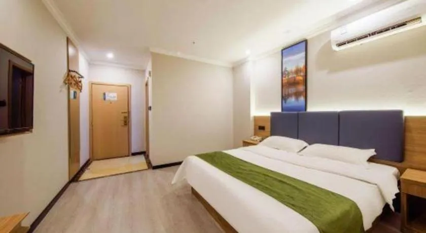 Bed in GreenTree Inn Shanghai MinHang ZhuanQiao Subway Station East ZhuanXing Road Shell Hotel