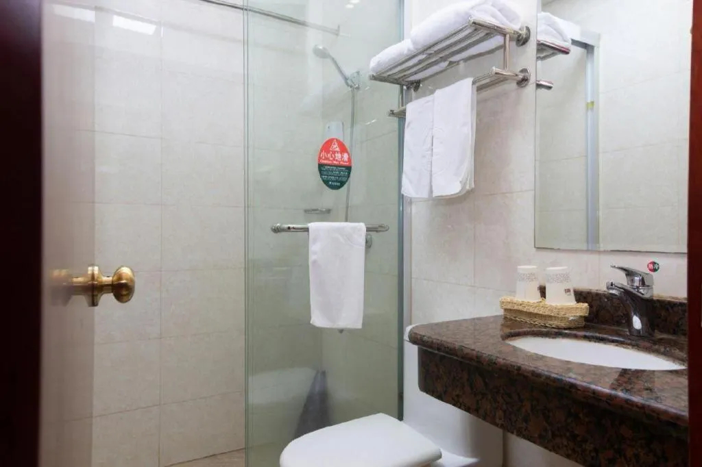 GreenTree Inn Shanghai Hongqiao Airport Huqingping Highway Shell Hotel