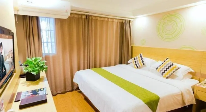 Bed in GreenTree Inn Shanghai Guangxin Road Tongji Hospital Express Hotel