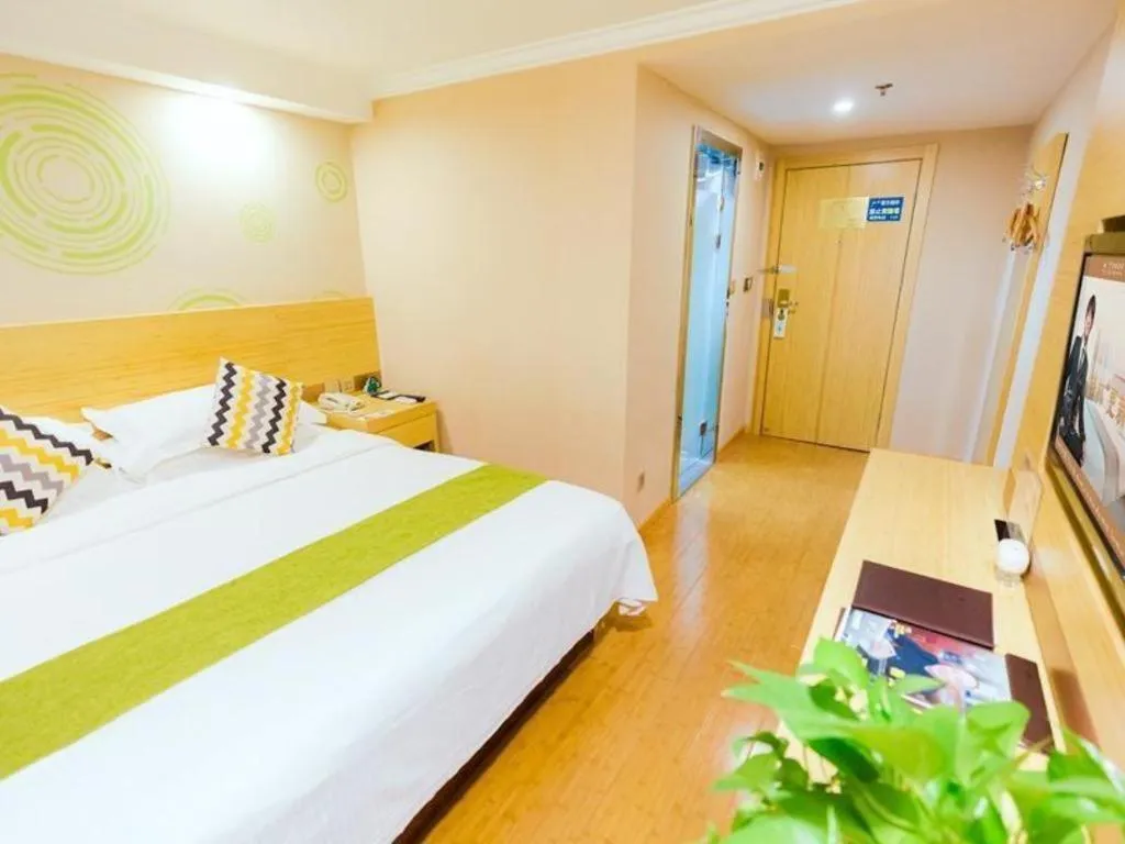Bed in GreenTree Inn Shanghai Guangxin Road Tongji Hospital Express Hotel