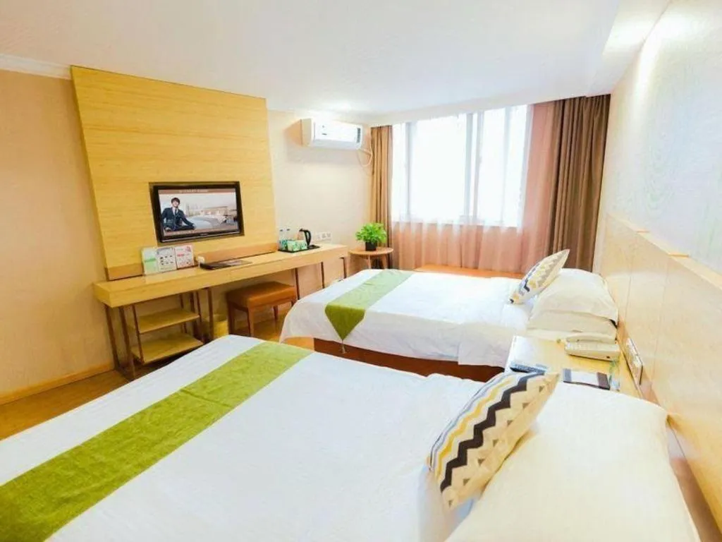 Bed in GreenTree Inn Shanghai Guangxin Road Tongji Hospital Express Hotel