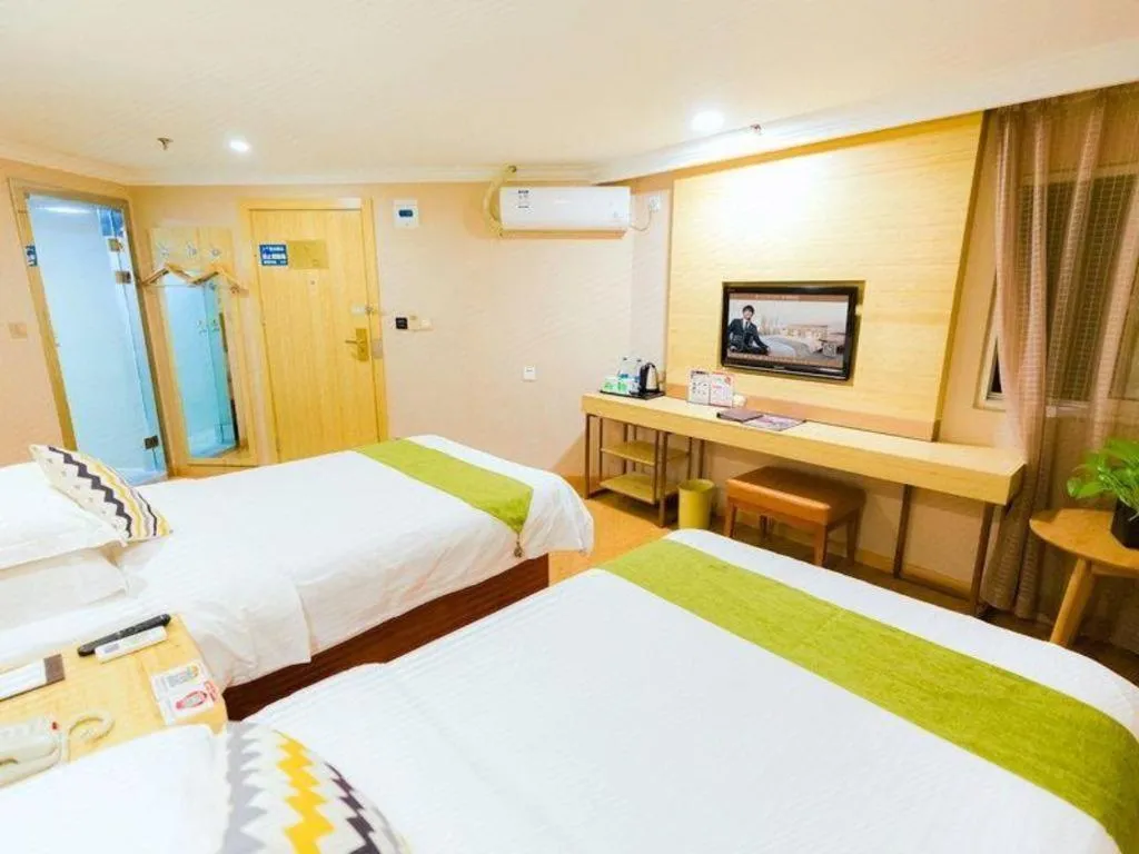 Bed in GreenTree Inn Shanghai Guangxin Road Tongji Hospital Express Hotel