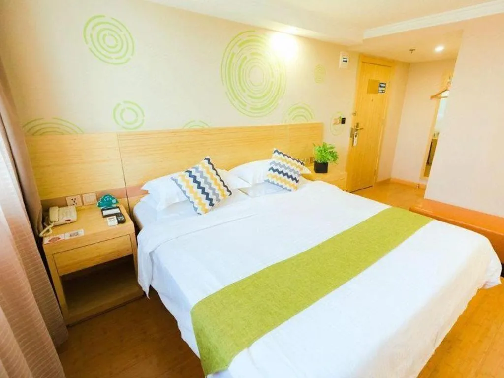 Bed in GreenTree Inn Shanghai Guangxin Road Tongji Hospital Express Hotel