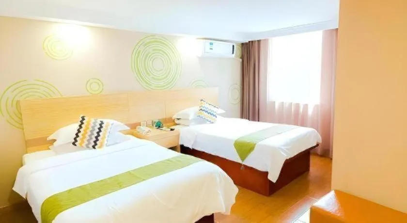 Bed in GreenTree Inn Shanghai Guangxin Road Tongji Hospital Express Hotel