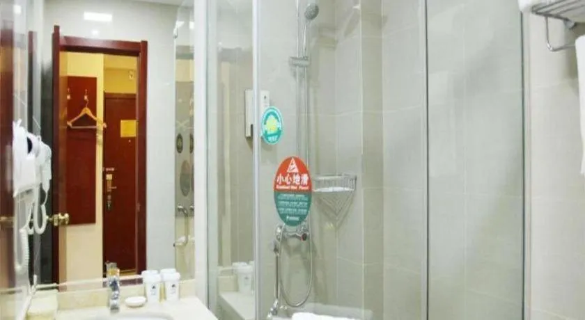 GreenTree Inn LangFang GuanGYAng District High-speed Railway Station Business Hotel