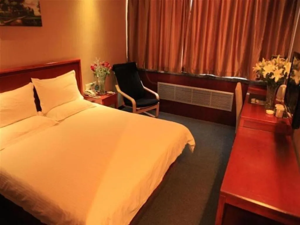 Bed in GreenTree Inn Lanzhou Yantan Road Express Hotel