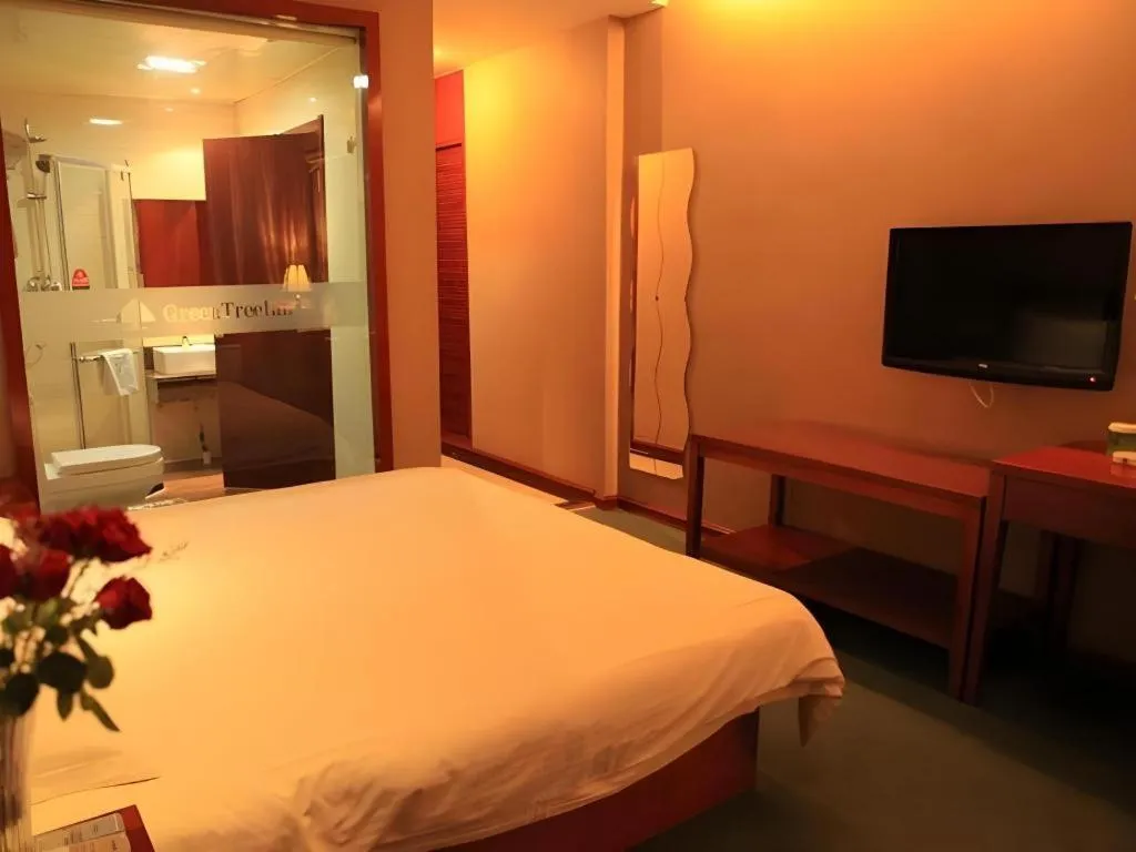 Bed in GreenTree Inn Lanzhou Yantan Road Express Hotel