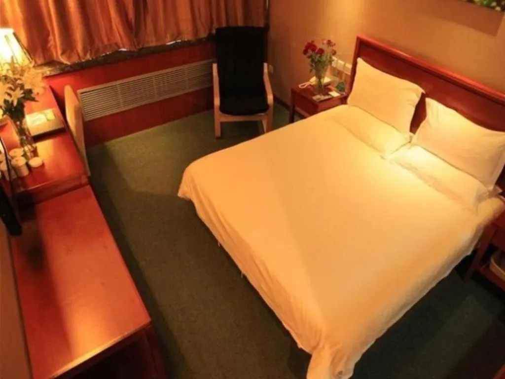 Bed in GreenTree Inn Lanzhou Yantan Road Express Hotel