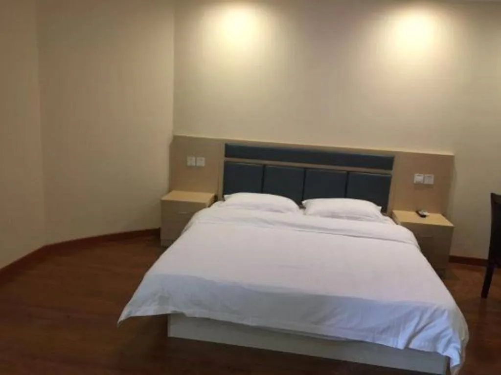 Bed in GreenTree Inn Wuhu Fangte Second Phase Nanxiang Wanshang Express Hotel