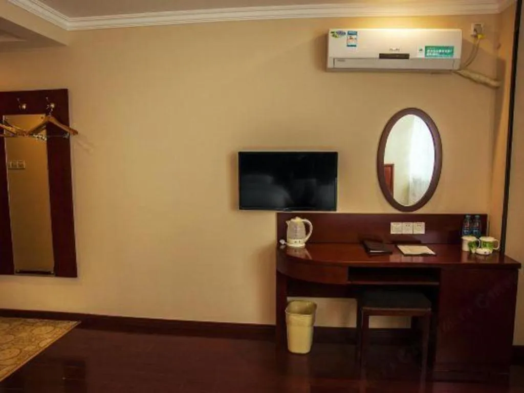 GreenTree Inn Wuhu Fangte Second Phase Nanxiang Wanshang Express Hotel