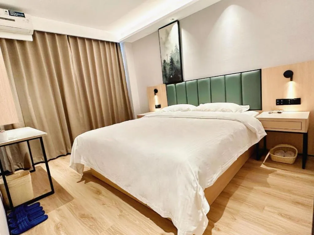 Bed in GreenTree Inn Langfang GuanGYAng District GuanGYAng Road City Government Express Hotel
