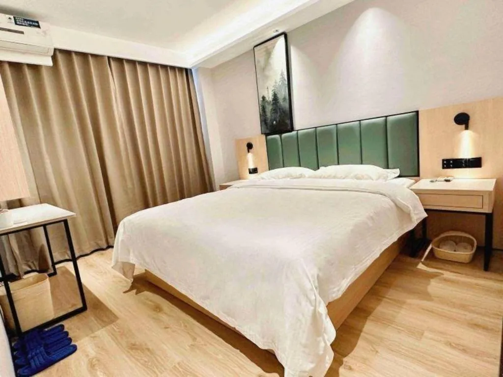 Bed in GreenTree Inn Langfang GuanGYAng District GuanGYAng Road City Government Express Hotel