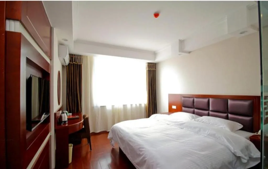 Bed in GreenTree Inn HeFei LongChuan Road South Hefei Railway Station Business Hotel