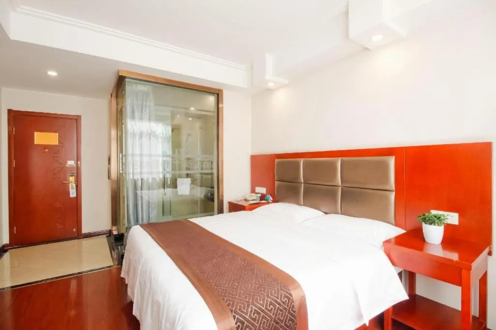 Bed in GreenTree Inn HeFei LongChuan Road South Hefei Railway Station Business Hotel