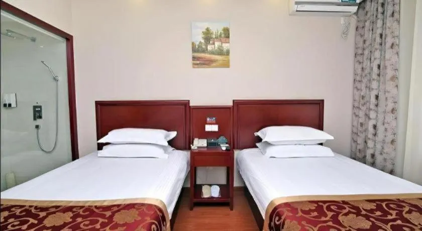 Bed in GreenTree Inn Shanghai Jiading Newtown MaLu Subway Station Business Hotel