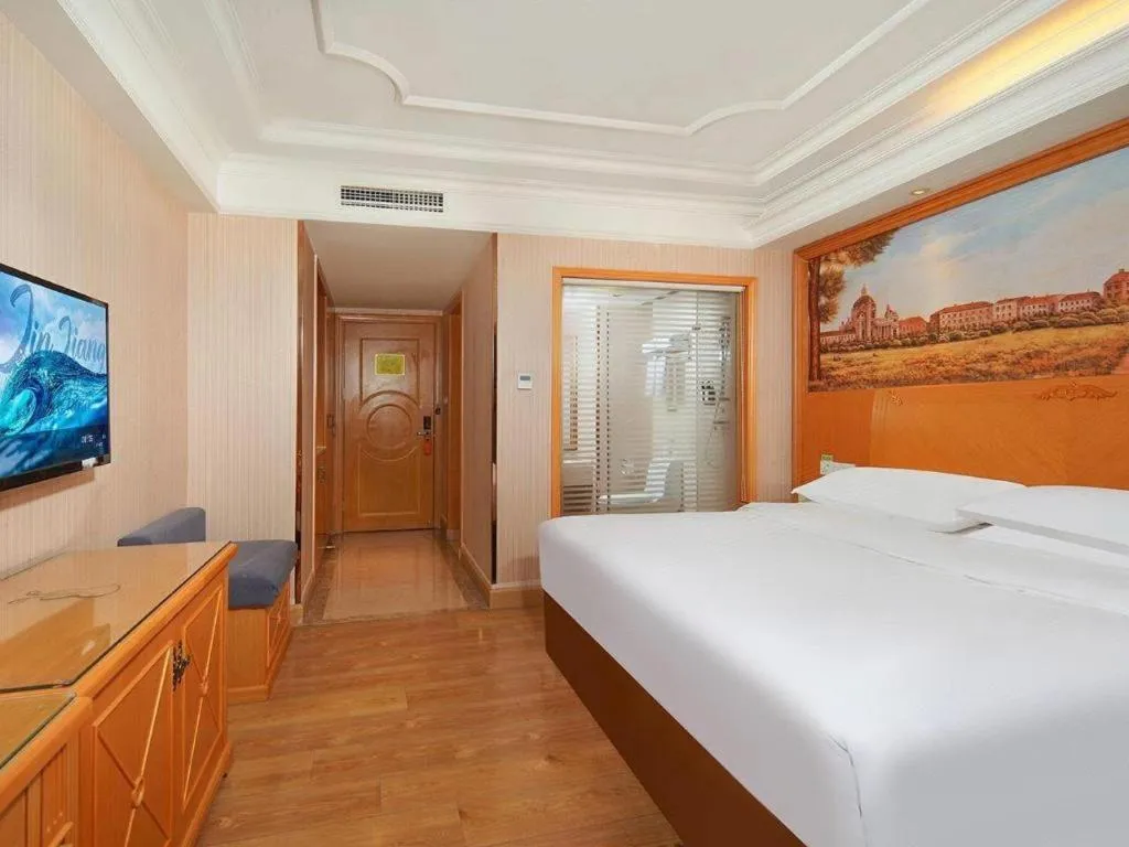 Bed in Vienna International Hotel Lhasa Potala Palace