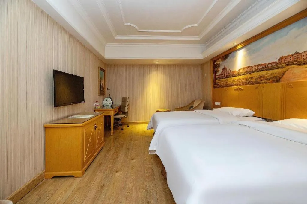 Bed in Vienna International Hotel Lhasa Potala Palace