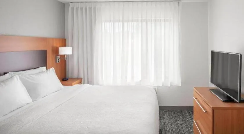 Bed in TownePlace Suites by Marriott Bangor