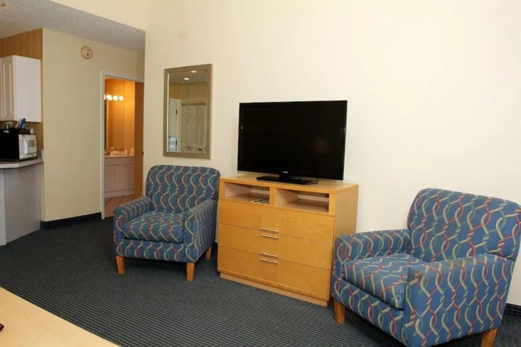 Chart House Suites and Marina