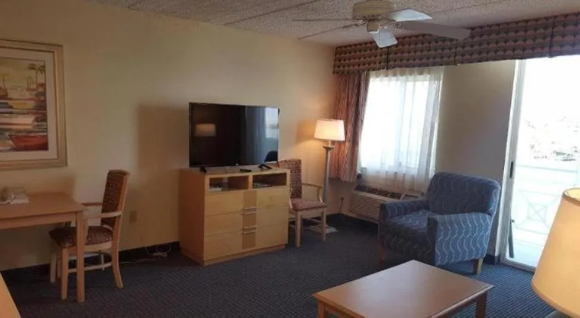 Chart House Suites and Marina