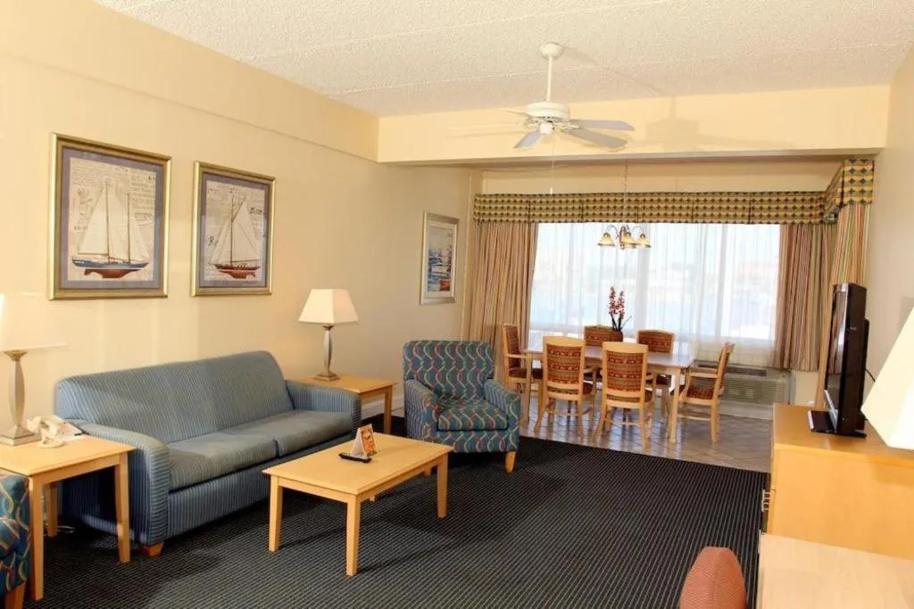 Chart House Suites and Marina