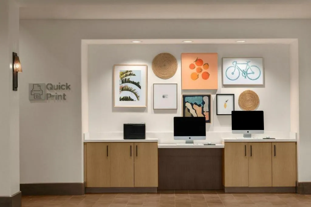 Courtyard by Marriott Anaheim Theme Park Entrance